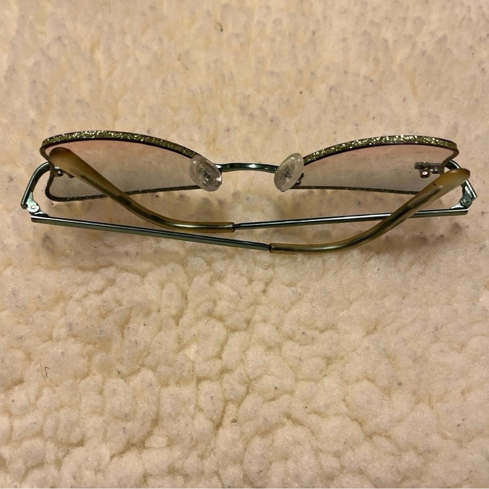 Stylish Gold and Silver Women's Sunglasses - Picture 6 of 17